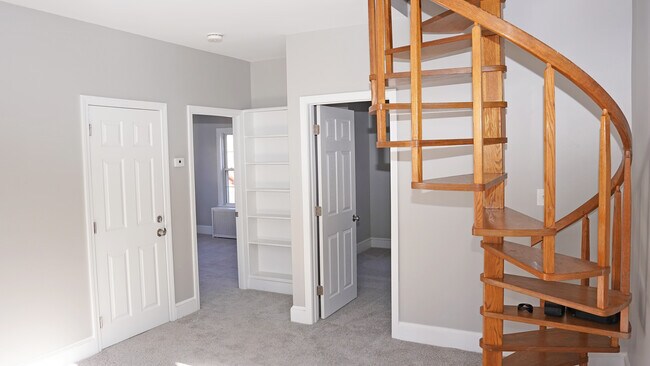 Foto del edificio - 40R Pine St