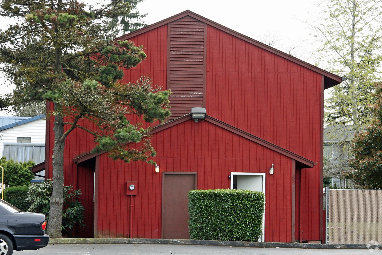 Building Photo - 8930 SE Jannsen Ave