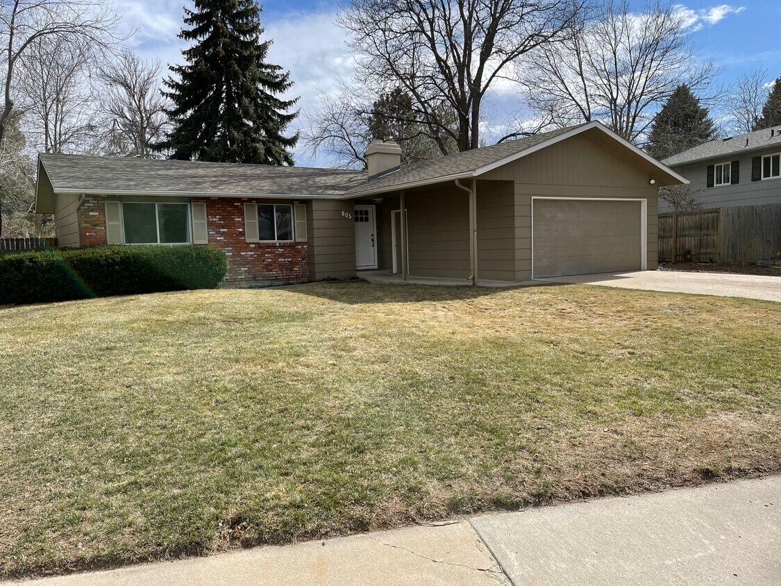 Primary Photo - 805 Oxford Ln