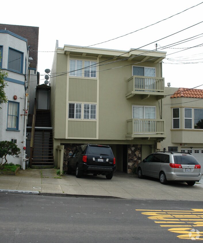 Building Photo - 123 Vista Grande Ave
