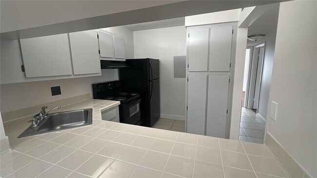 Foto del edificio - 8203 Sun Spring Cir