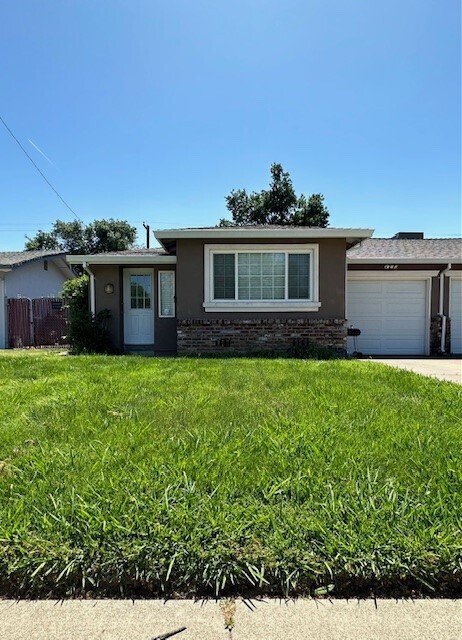 Primary Photo - Charming 2-Bedroom, 1-Bathroom in Sacramento!