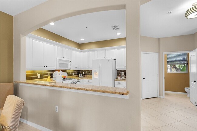 Building Photo - 3240 Cottonwood Bend