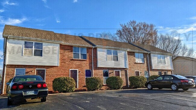 Foto del edificio - 1531 E Knollwood Cir