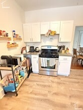 Building Photo - 143 Kilsyth Rd