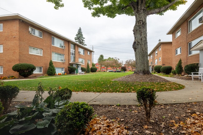 Building Photo - Georgetown Apartments