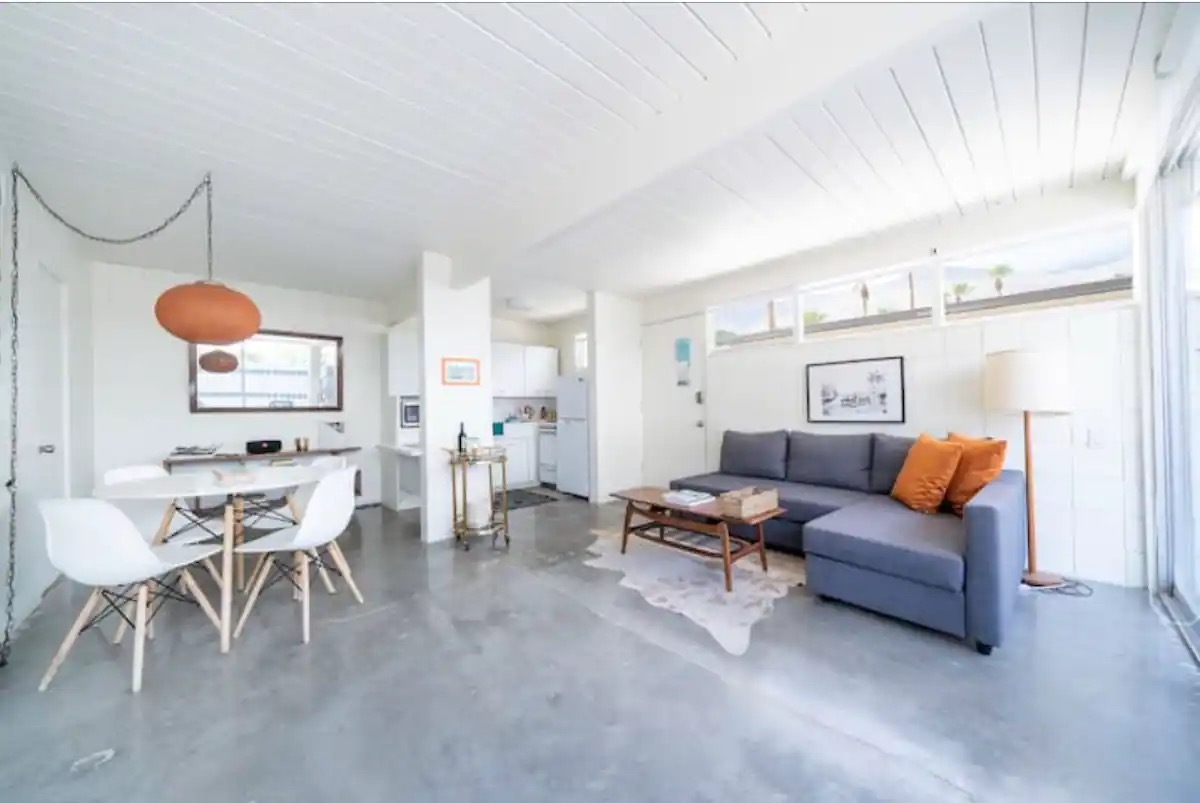 Foto principal - 1111 E Palm Canyon Dr