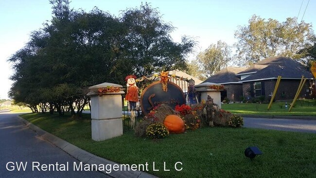 Building Photo - 4 br, 2 bath House - 14734 Sonoma Blvd.
