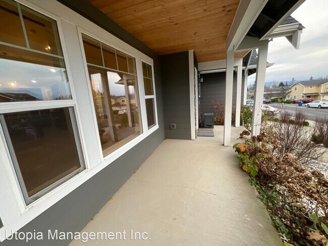 Building Photo - 4 br, 2.5 bath House - 2162 Siddle St
