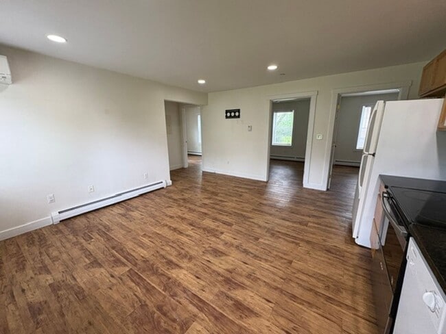 Building Photo - 130 Martell Ct