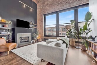 Building Photo - 2303 S Michigan Ave