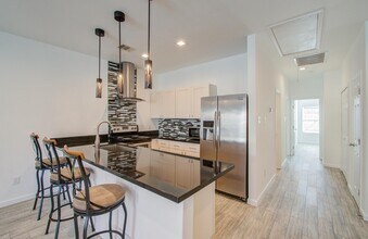 Building Photo - 1014 Graham Dr