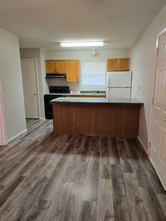 Foto del edificio - 734 8th St SE