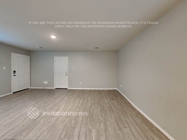 Foto del edificio - 8126 Serro Medina