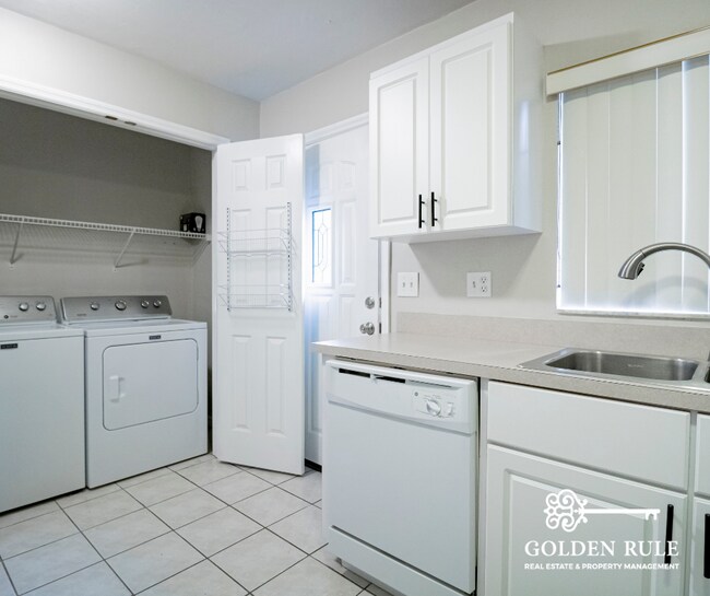 Foto del edificio - 4615 SW 69th Terrace