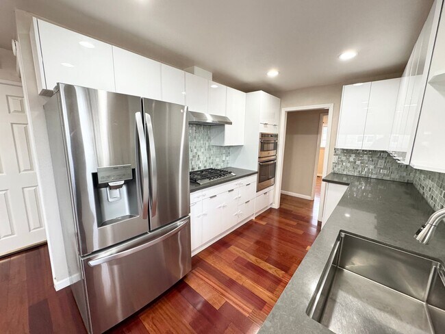 Foto del edificio - Perfect Shape Pleasanton Single Family Home in Val Vista neighborhood