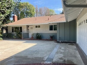 Building Photo - 172 S Spencer Ave