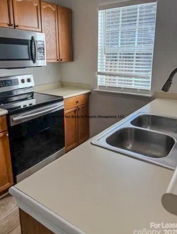 Foto del edificio - 5965 Cougar Ln