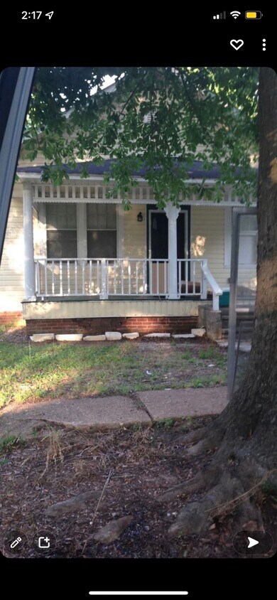 Primary Photo - 304 Poplar St