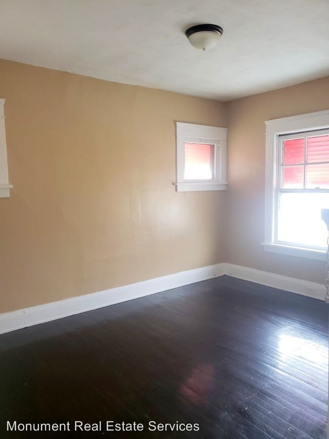 Foto del edificio - 4 br, 1 bath House - 12323 Castlewood Ave