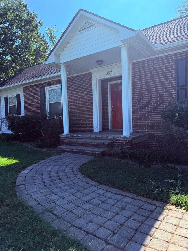 Building Photo - Alcoa rental  available now