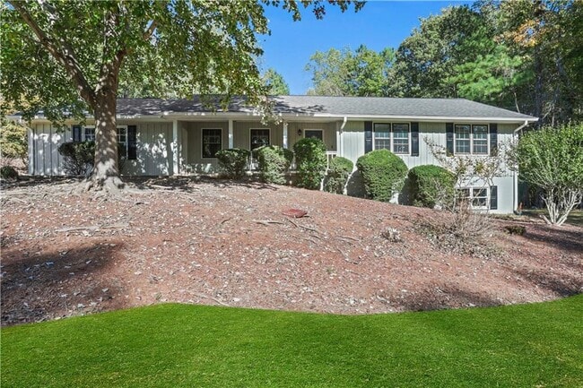 Foto del edificio - 4684 Ben Hill Dr