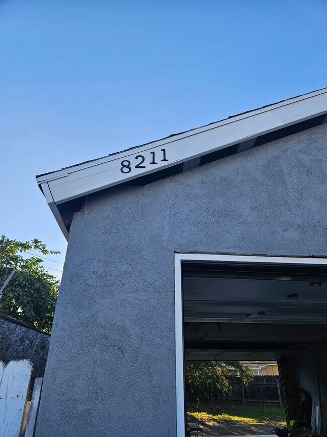 Foto del edificio - 3 Bedroom 2 Bath House for Rent in Whittier