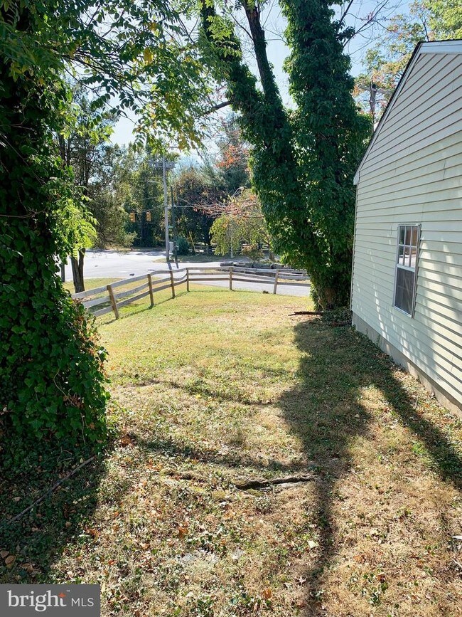 Building Photo - 5500 Laurelton Ave