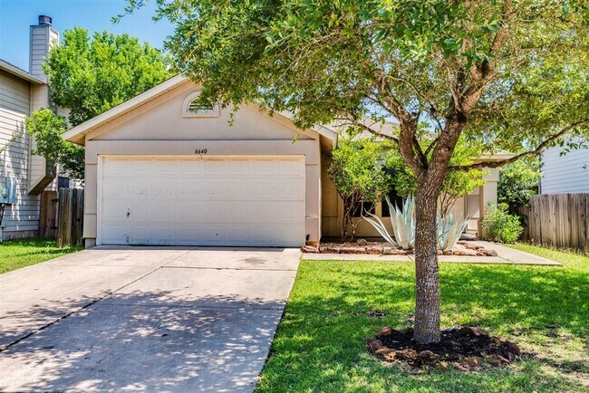 Building Photo - Beautiful Home in Southeast Austin – Pool ...