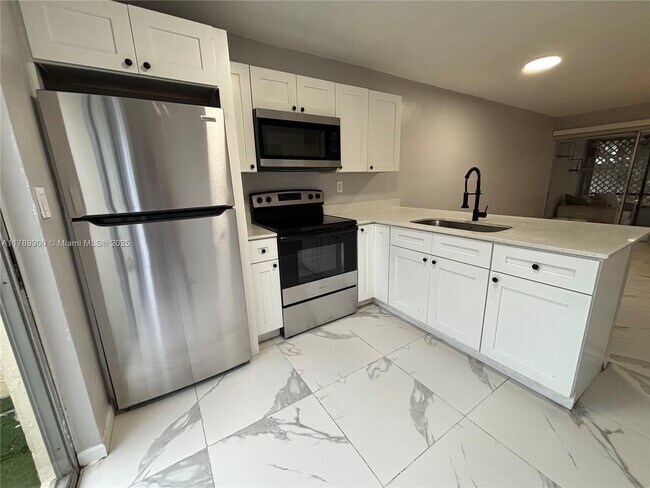 Foto del edificio - 3203 NW 5th Terrace