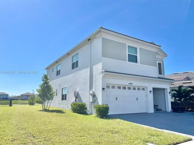 Building Photo - 14982 RedCove Pl