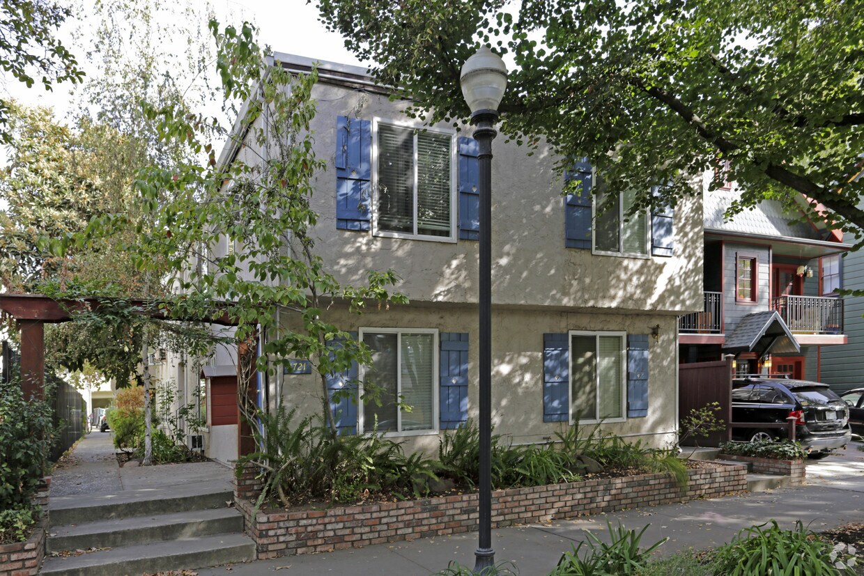 Primary Photo - 1721 Q St