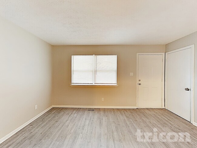 Building Photo - 8605 Lighthorse Dr