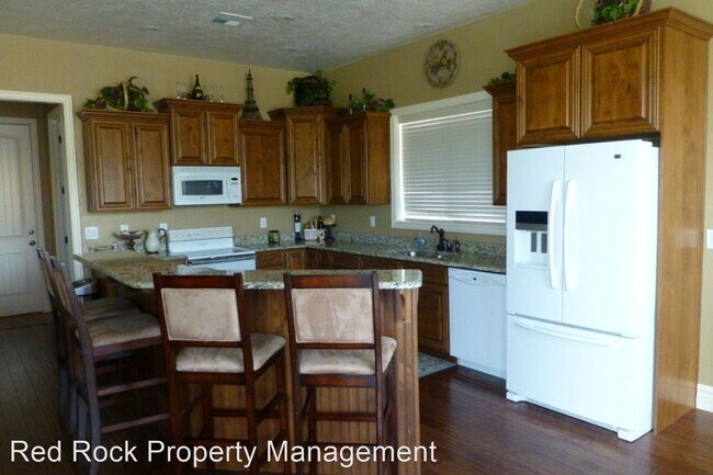 Building Photo - 2 br, 2 bath House - 683 Crystal Dr