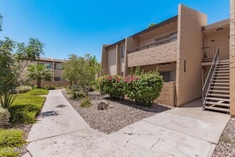Building Photo - 8055 E Thomas Rd