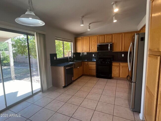 Foto del edificio - 1171 W Goldfinch Way