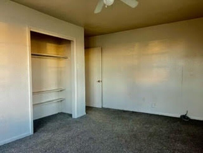 Building Photo - 594 N Harbin Dr