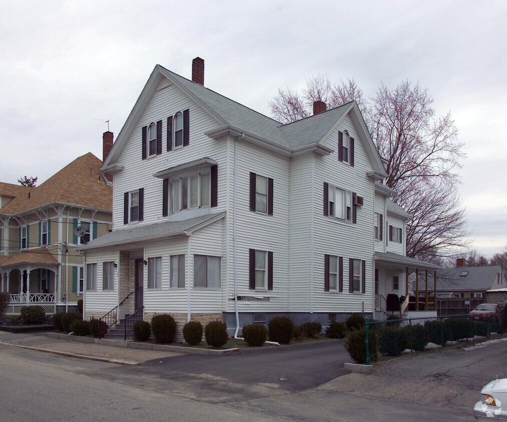 Primary Photo - 15 Cedar St