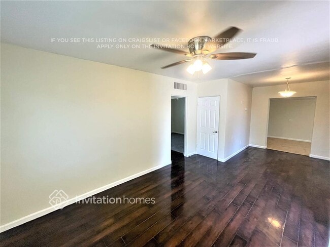 Building Photo - 1804 W Weldon Ave