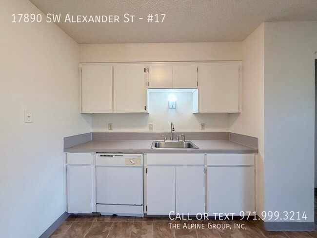 Building Photo - 17890 SW Alexander St