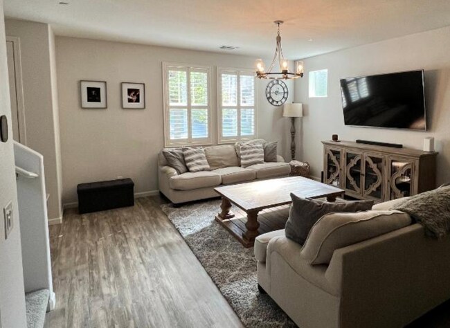 Foto del edificio - Stunning 4/2.5 (Solar/EV Plug In) Natomas!  Please read entire ad for viewings!