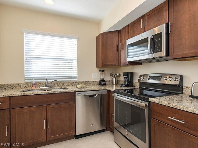 Building Photo - 1485 Curlew Ave