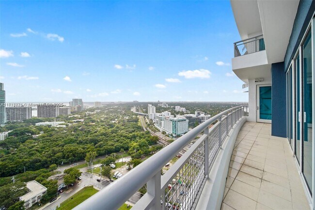 Foto del edificio - 60 SW 13th St