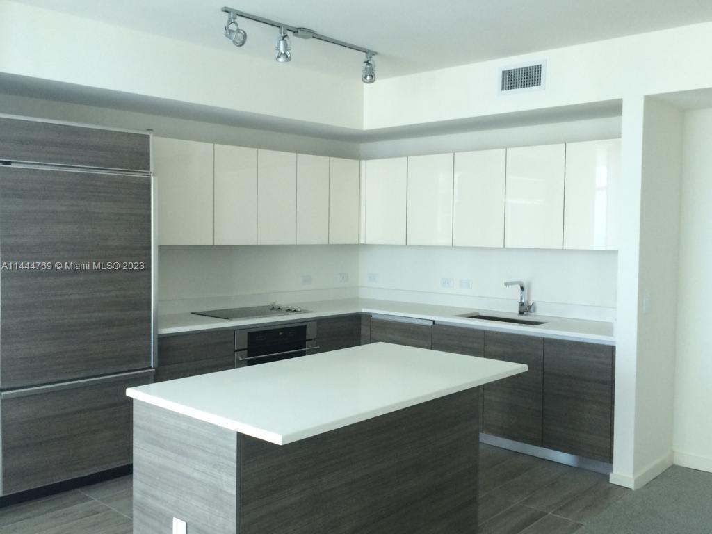 Foto principal - 1100 S Miami Ave