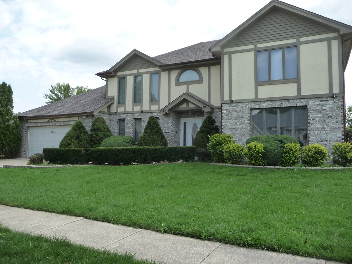 1533 Pine View Ct, Darien, IL 60561 - House Rental in Darien, IL ...