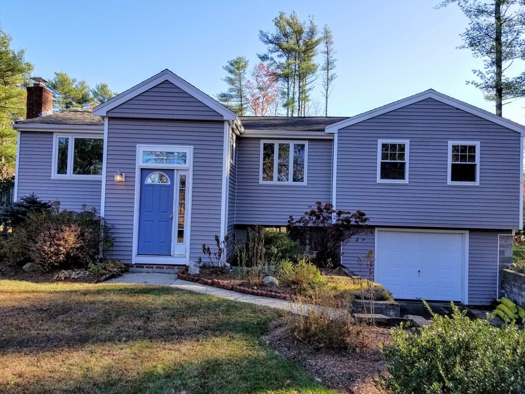 Primary Photo - 45 Lakeshore Dr