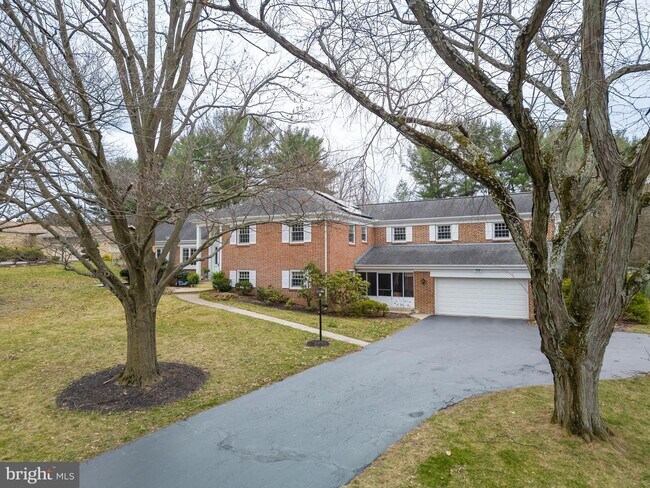 Foto del edificio - 4313 Hillsdale Rd