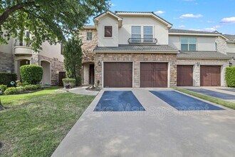 Building Photo - 2561 Fountain Cove