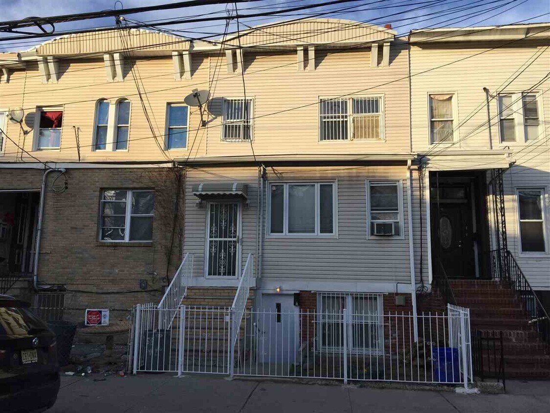 58 Jewett Ave Unit B, Jersey City, NJ 07304 Apartment for Rent in