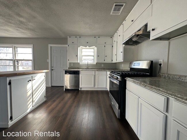 Building Photo - 3 br, 1 bath House - 1907 44th Street